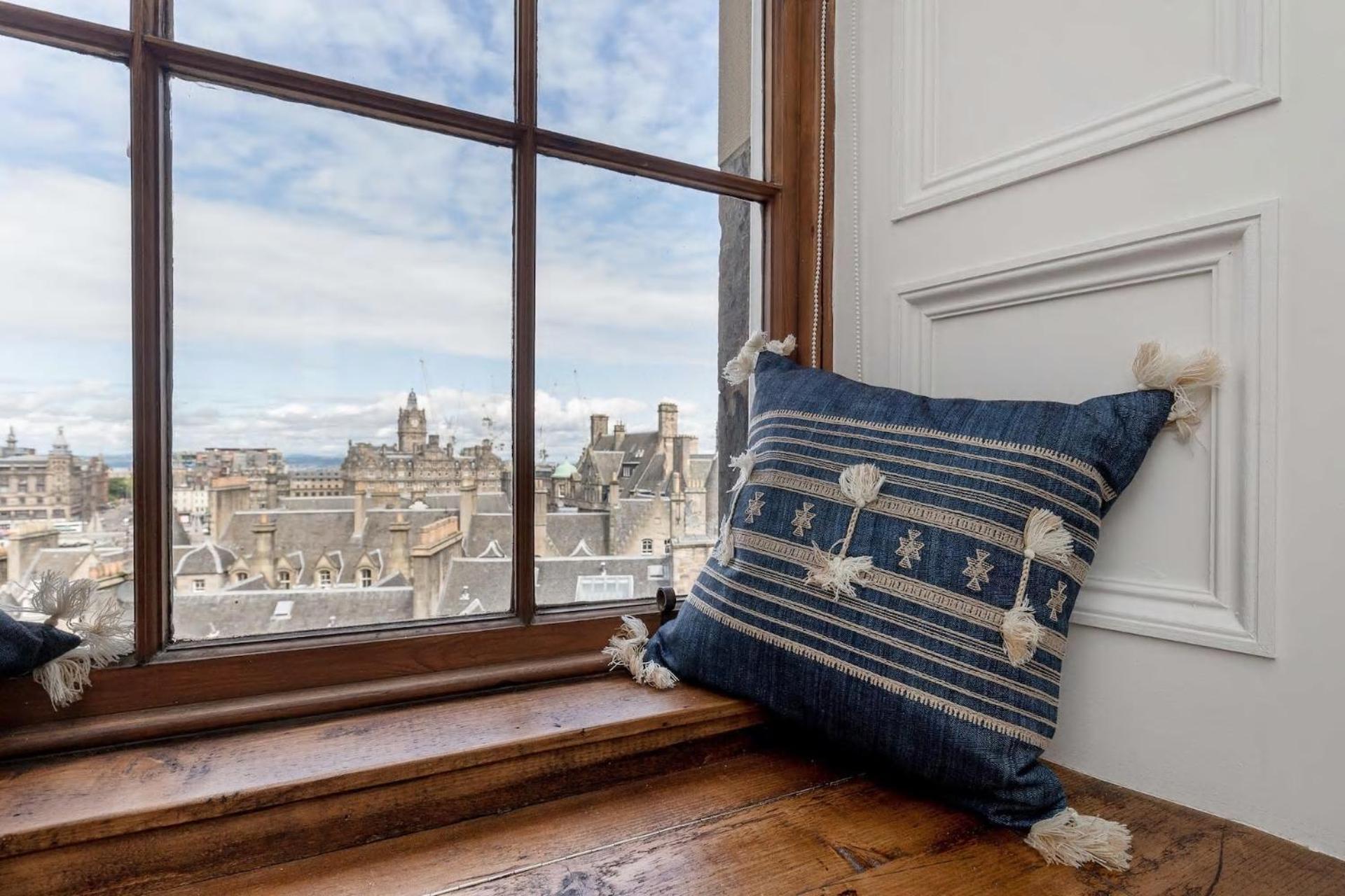 Stunning Panoramic Views: Heart Of The Royal Mile Apartman EDI Kültér fotó
